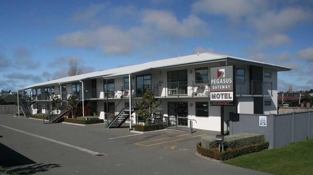 Pegasus Gateway Motels & Apartments Rangiora Esterno foto
