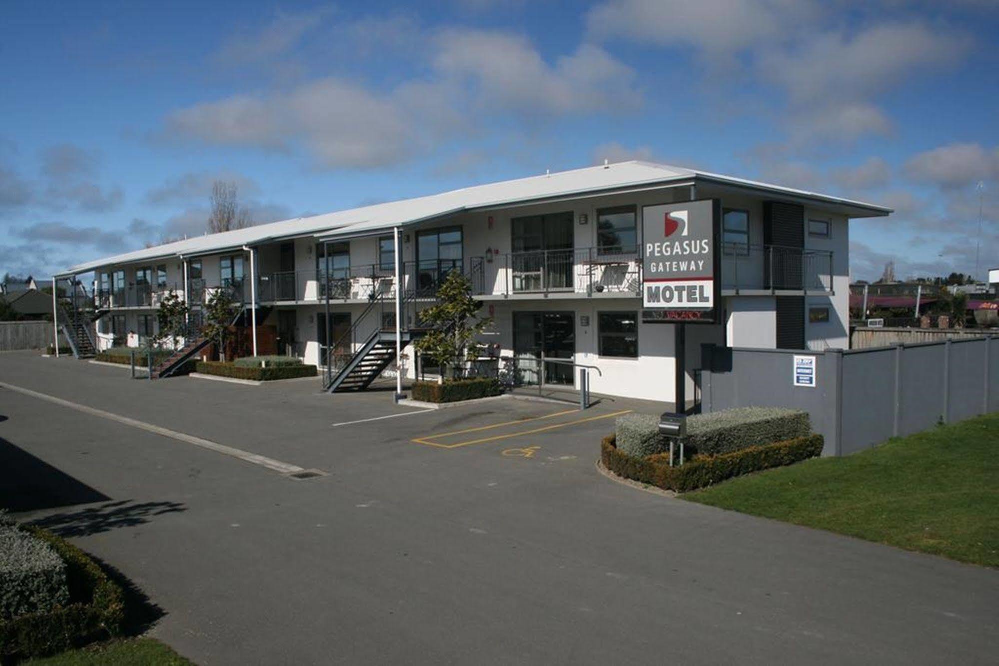 Pegasus Gateway Motels & Apartments Rangiora Esterno foto