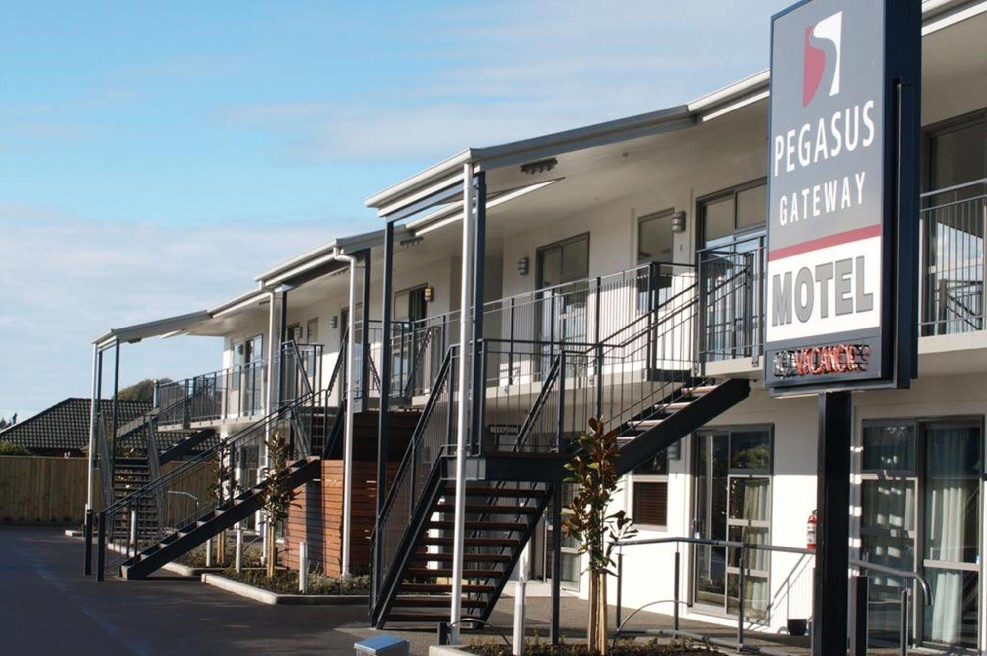 Pegasus Gateway Motels & Apartments Rangiora Esterno foto