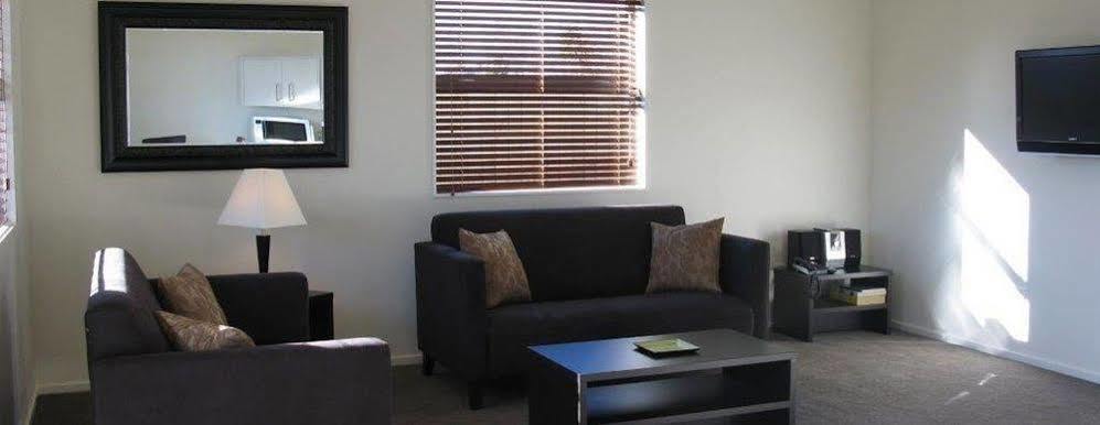 Pegasus Gateway Motels & Apartments Rangiora Esterno foto